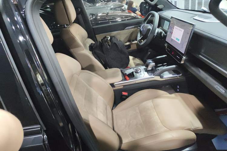 Used JETOUR Traveler 2023 2.0T All-Wheel Drive Conquer PRO