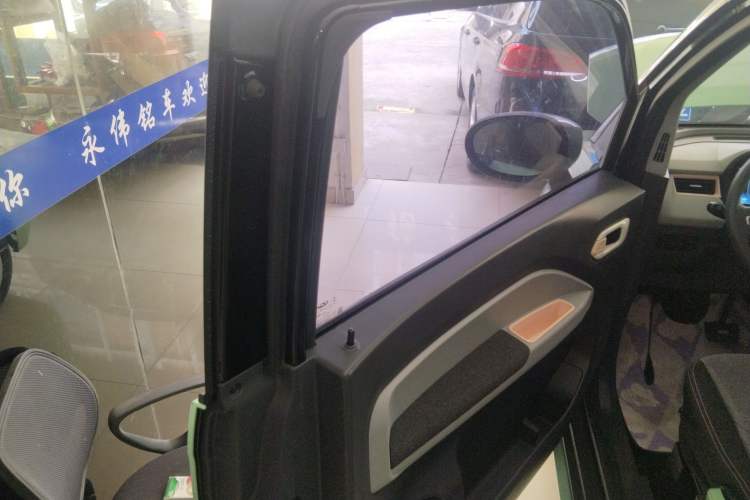 Used Chery New Energy QQ Ice Cream 2022 170km Sundae Phosphate Lithium-Ion