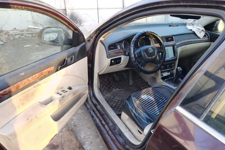 Used Skoda Superb 2012 1.8TSI Manual Elegant Edition
