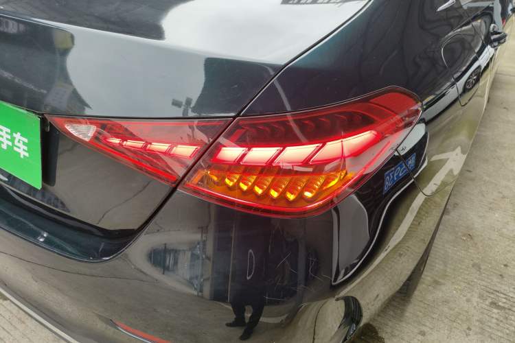 Used Mercedes-Benz C-Class 2023 Second Facelift C 260 L Sport Edition
