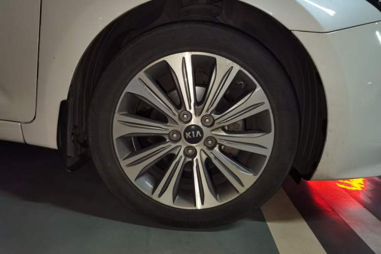 Used Kia K4 2014 1.8L Automatic DLX