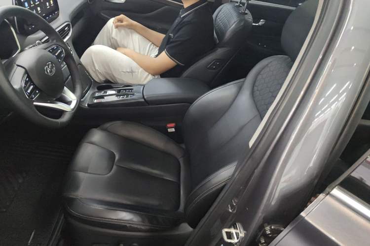 Used Hyundai Santa Fe 2019 380 TGDi TOP Automatic Two-Wheel Drive Flagship Version China VI Standard Left Front Seat