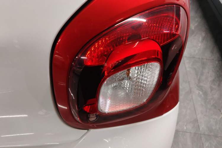 Used smart forfour 2018 0.9T 66 kW Pioneer Edition Right Rear Taillight