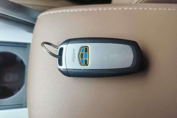 Used Geely Auto Emgrand X7 Sport 2016 1.8TD Automatic All-Wheel-Drive ZhiZun Edition Vehicle Key