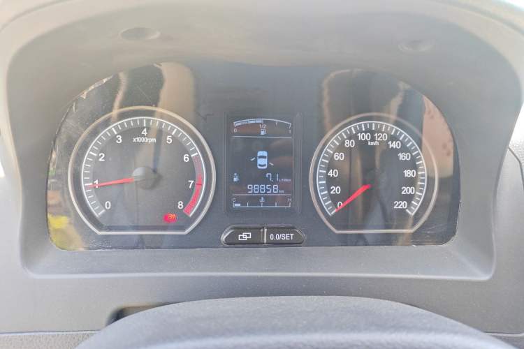 Used FORTHING Joyear 2012 LV 1.5L Manual Luxury Edition