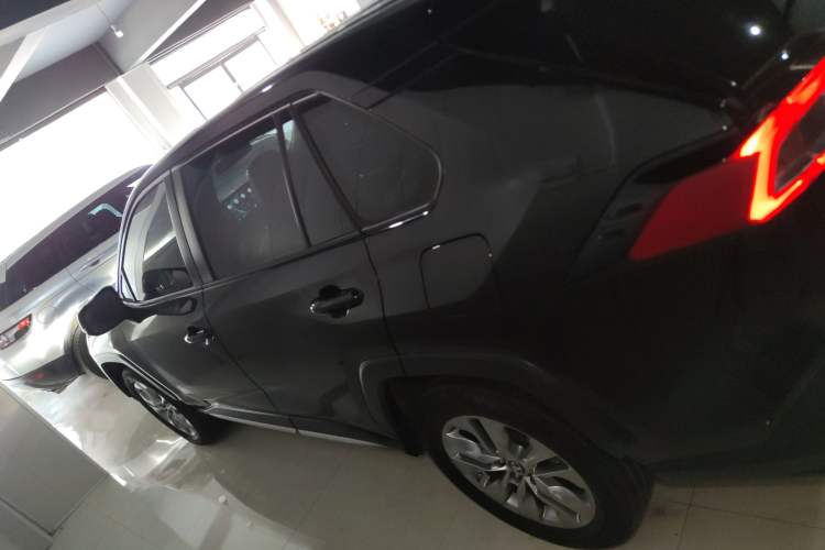 Used Toyota Wildlander 2021 2.0L CVT Two-Wheel Drive Luxury Edition
