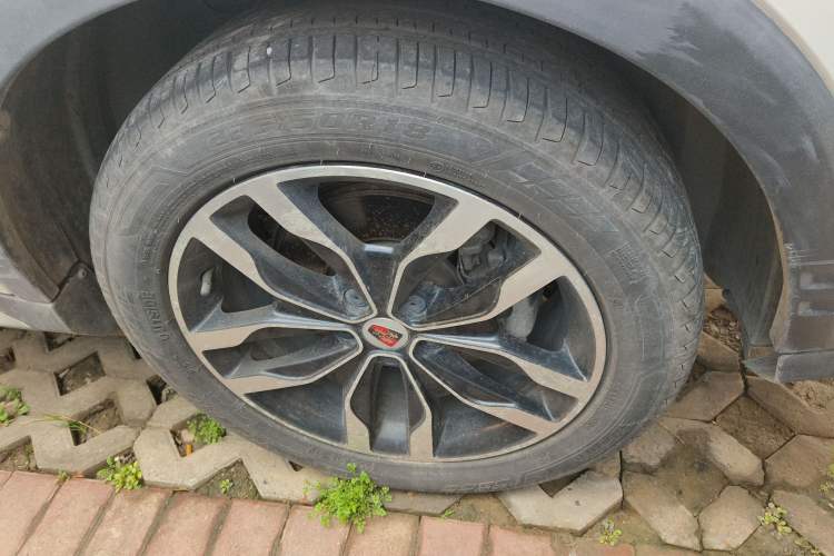 Used Roewe RX5 2018 20T Two-Wheel Drive Manual Internet Smart Edition