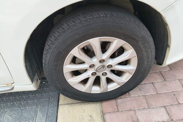 Used GAC Trumpchi GA3S Vision 2014 1.6L Manual Elite ESP Version Right Front Wheel Hub