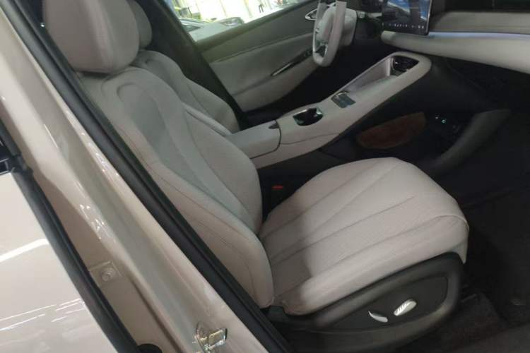 Used BYD Sealion 06 New Energy 2025 Model EV 605 Navigation Pro Edition
