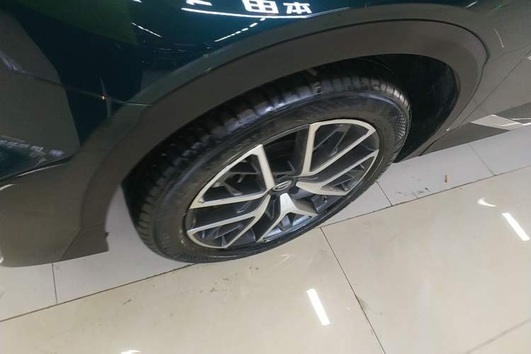 Used GAC Trumpchi GS8 2022 Flagship Series 2.0 TGDI Two-Wheel-Drive Prestige Edition (6-seater) Left Front Wheel Hub