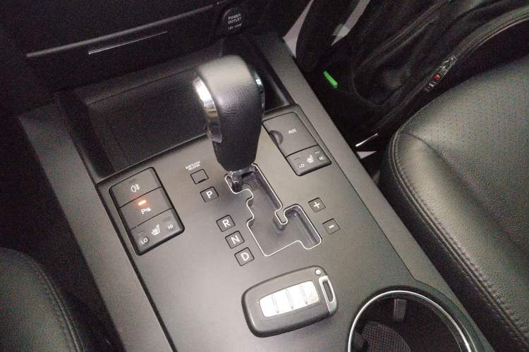 Used Kia Borrego 2015 3.8L Luxury Edition China IV
