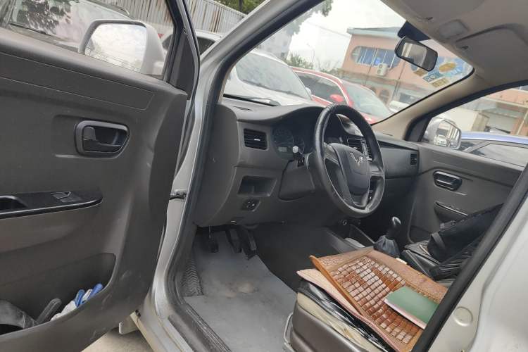 Used Wuling Rongguang V 2016 1.2L Standard Version Driver Seat