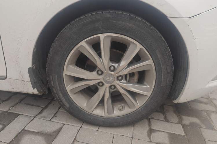 Used Hyundai Sonata 2014 2.4L Automatic Leading Edition China IV Standard