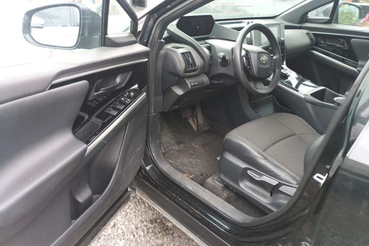 Used Toyota FAW bZ4X 2022 Two-Wheel-Drive Elite JOY Edition Driver Seat