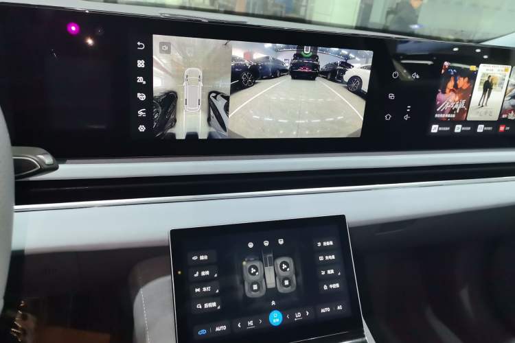 Used VOYAH PASSION 2023 Four-Wheel Drive Long-Range Version Audio And AC Panel