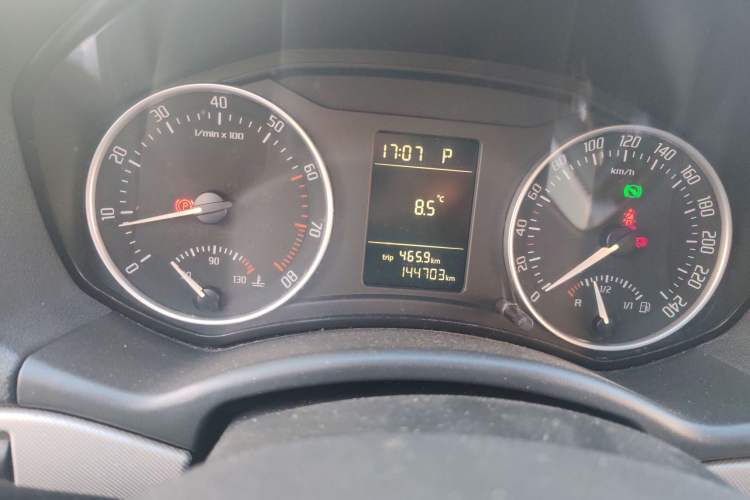 Used Skoda Octavia 2013 1.6L Fifth Anniversary Limited Edition
