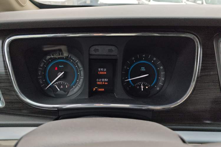 Used Buick GL8 2011 3.0L GT Luxury Business Haoya Edition
