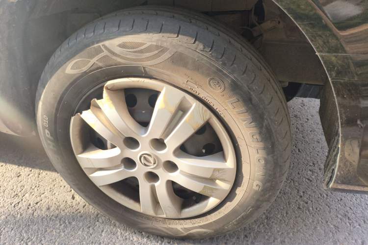 Used FORTHING Lingzhi 2020 M5L 1.6L Base Model 7 Seats Right Front Wheel Hub