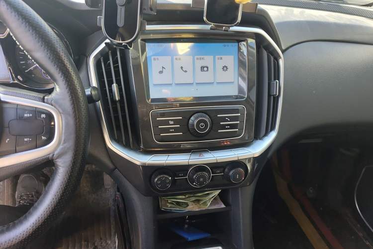 Used JMC Yuhu 7 2020 2.0T Diesel Manual 4x4 Comfort Edition Long Wheelbase China VI Emission Standard JX4D20A6L
