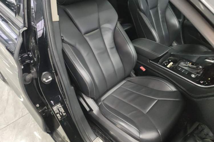 Used Hongqi H5 2019 30TD Dynamic Edition Right Front Seat