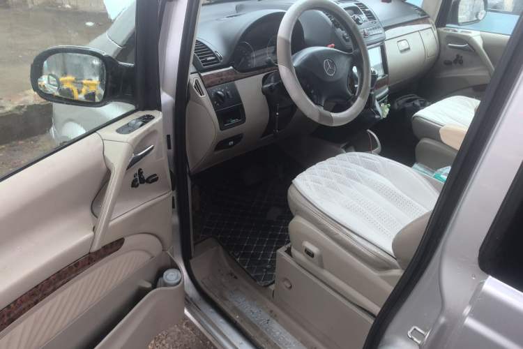 Used Mercedes-Benz Viano 2011 2.5L Prestige Edition