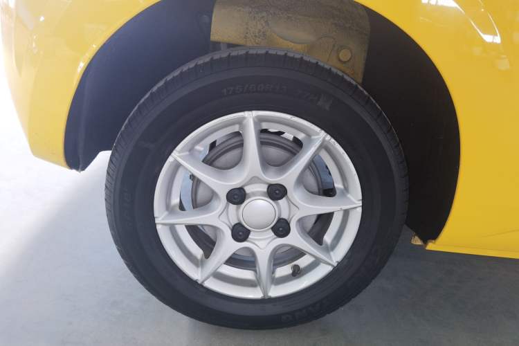 Used Roewe Clever 2022 311km QiQi BoBo Edition Exterior 5