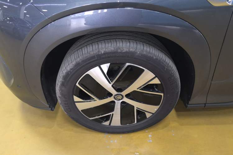 Used BYD Tang L 2025 DM 215KM LiDAR Flagship Model
