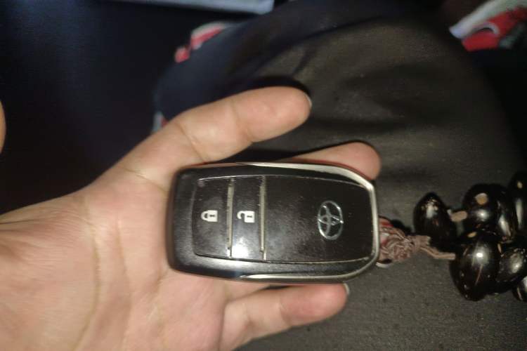 Used Toyota RAV4 2019 2.0L CVT Two-Wheel Drive Fashion X Limited Edition China VI Standard