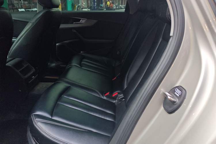Used Audi A4L 2018 30th Anniversary Edition 40 TFSI Trendy Model