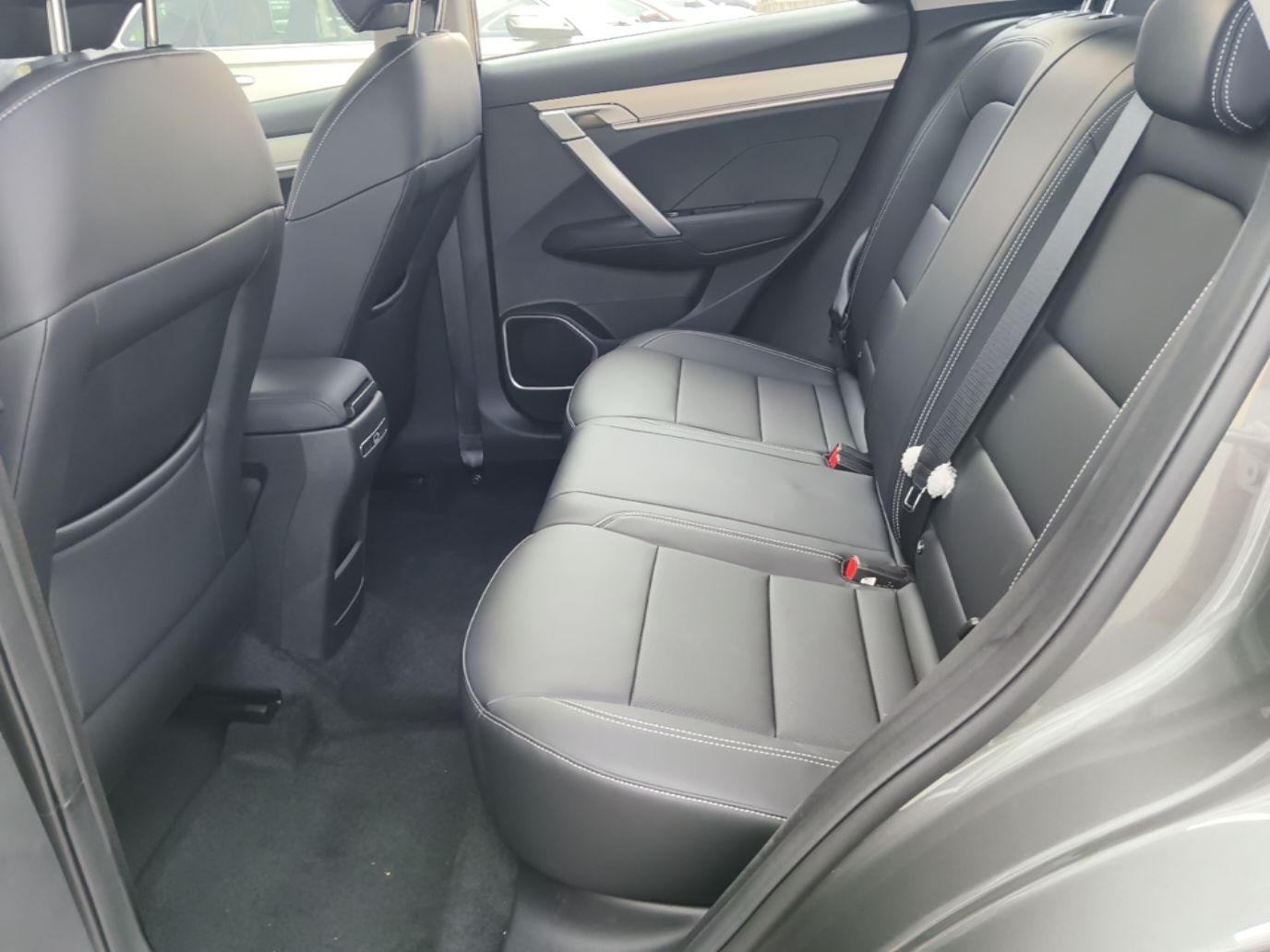 Geely Auto Coolray 2025 1.5L CVT Super Edition — снимка 20