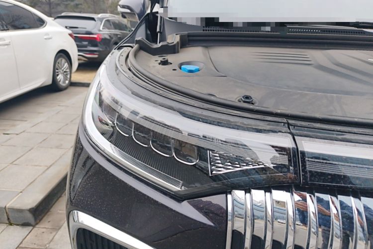 Used VOYAH Dream 2025 PHEV Four-Wheel-Drive Flagship Version – Qiankun Edition Right Front Headlight