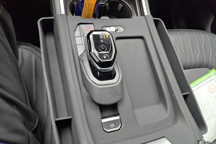 Used Ford Edge 2025 Escape L 2.0T EcoBoost Two-Wheel Drive 7-Seater Luxury Model
