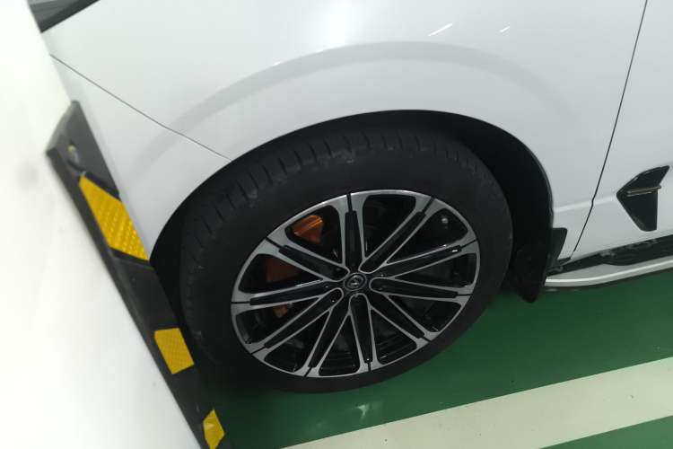 Used CHANGAN UNI-K iDD 2022 Blue Whale iDD 130km 1.5T Prestige Model Left Front Wheel Hub