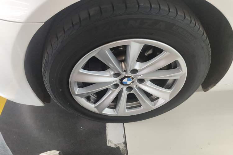 Used BMW 5 Series 2015 520i Elegant Edition