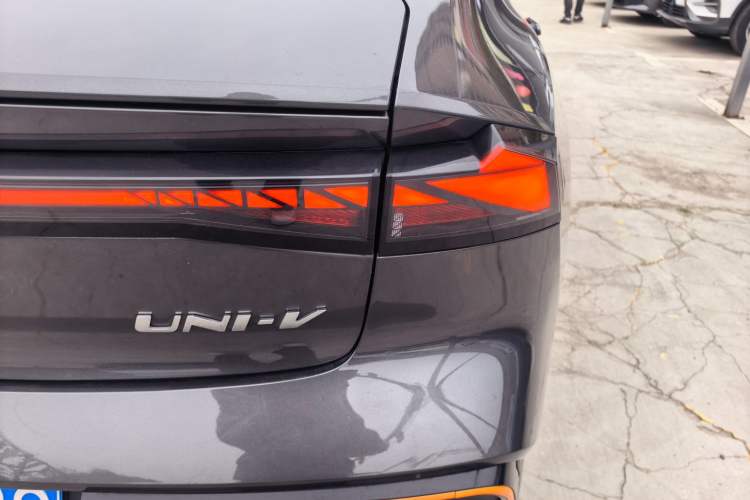 Used Changan UNI-V 2022 1.5T Sport Edition