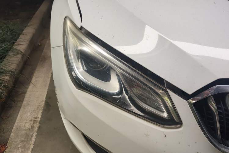 Used Buick GT 2017 15N Automatic Elite Version Right Front Headlight