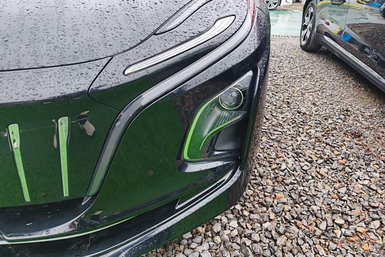 Used Hongqi E-QM5 2022 431 km Charge & Enjoy Edition