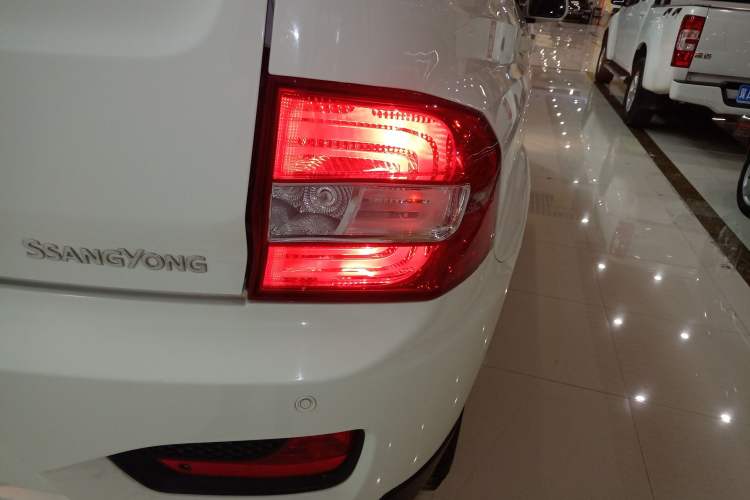 Used SsangYong Actyon 2014 2.3L Two-Wheel Drive Automatic Elite Gasoline Version
