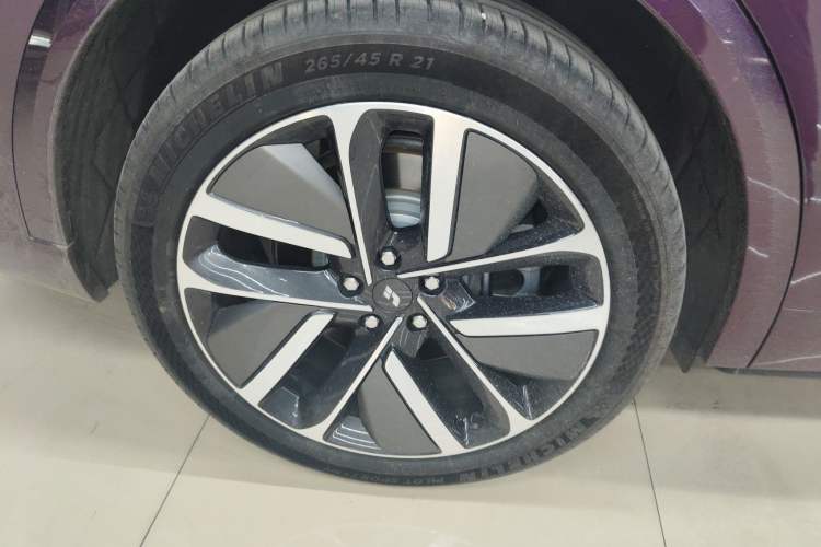 Used Li Auto L9 2024 Ultra Model Right Rear Wheel Hub