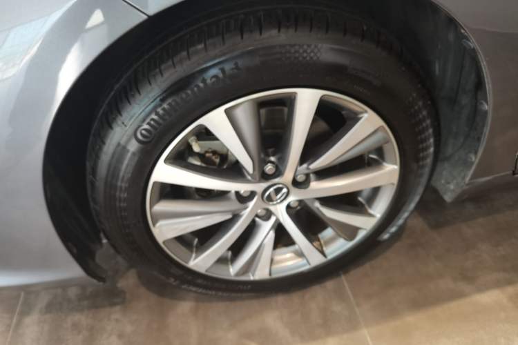 Used Lexus ES 2020 200 Excellence Edition
