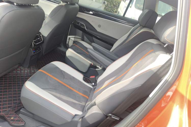 Used Volkswagen ID.6 CROZZ 2022 Long-Range PRO Edition