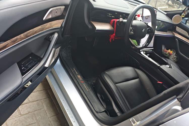 Used NETA S 2022 Extended-Range Version 1160 km Range Rear-Wheel-Drive Compact Edition Driver Seat