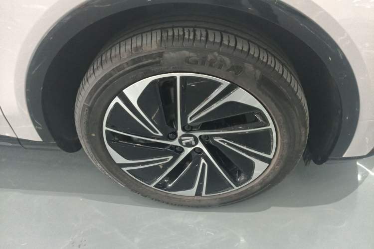 Used Rising R7 2025 Model Advanced Edition