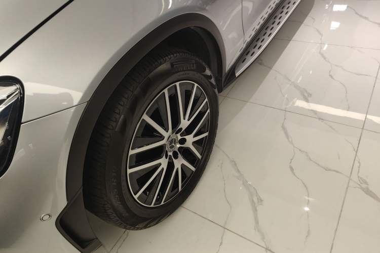 Used Mercedes-Benz GLC Coupe 2021 GLC 300 4MATIC Coupe SUV Exterior 4