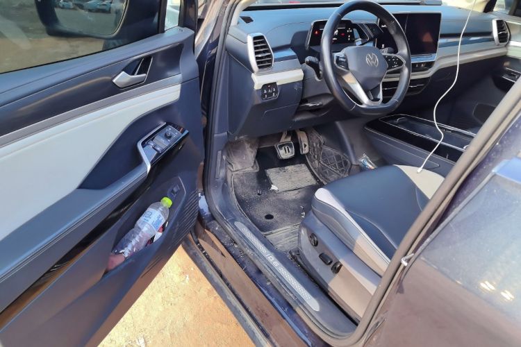 Used Volkswagen ID.6 CROZZ 2021 Long-Range PURE+ Edition Driver Seat