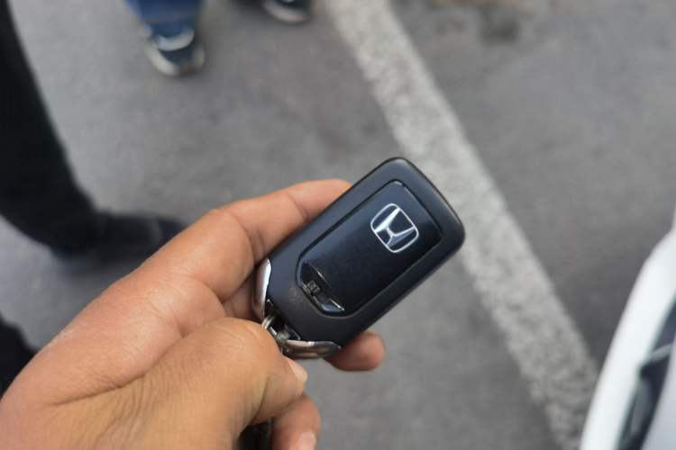 Used Honda Crider 2013 1.8L automatic luxury edition
