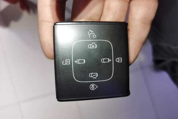 Used Volvo EM90 2025 Ultra Six-Seater