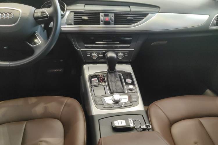 Used Audi A6L 2016 TFSI Technology Edition Audio And AC Panel