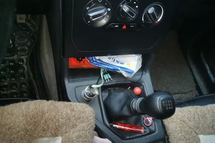 Used Wuling Hongguang PLUS 2019 1.5T Manual Standard Version 7 Seats Gear Lever