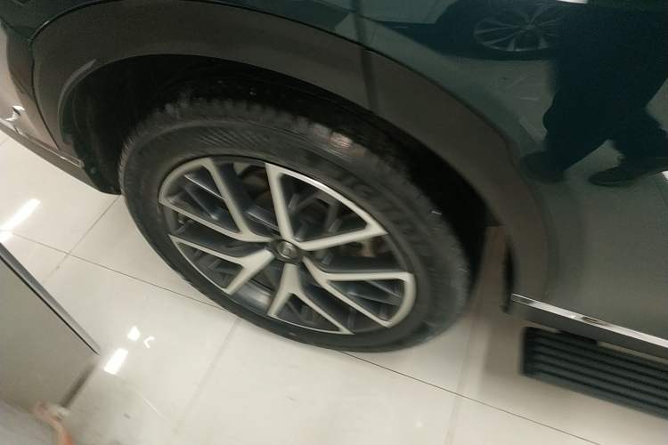 Used GAC Trumpchi GS8 2022 Flagship Series 2.0 TGDI Two-Wheel-Drive Prestige Edition (6-seater) Right Rear Wheel Hub